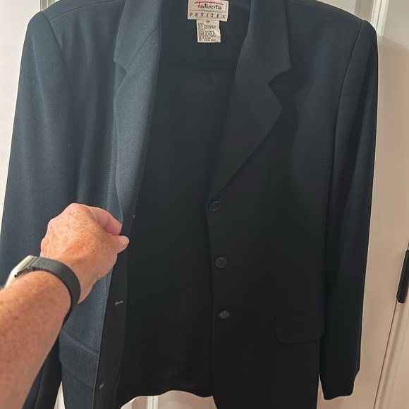 Talbots blazer size 8, petite black - Picture 5 of 5
